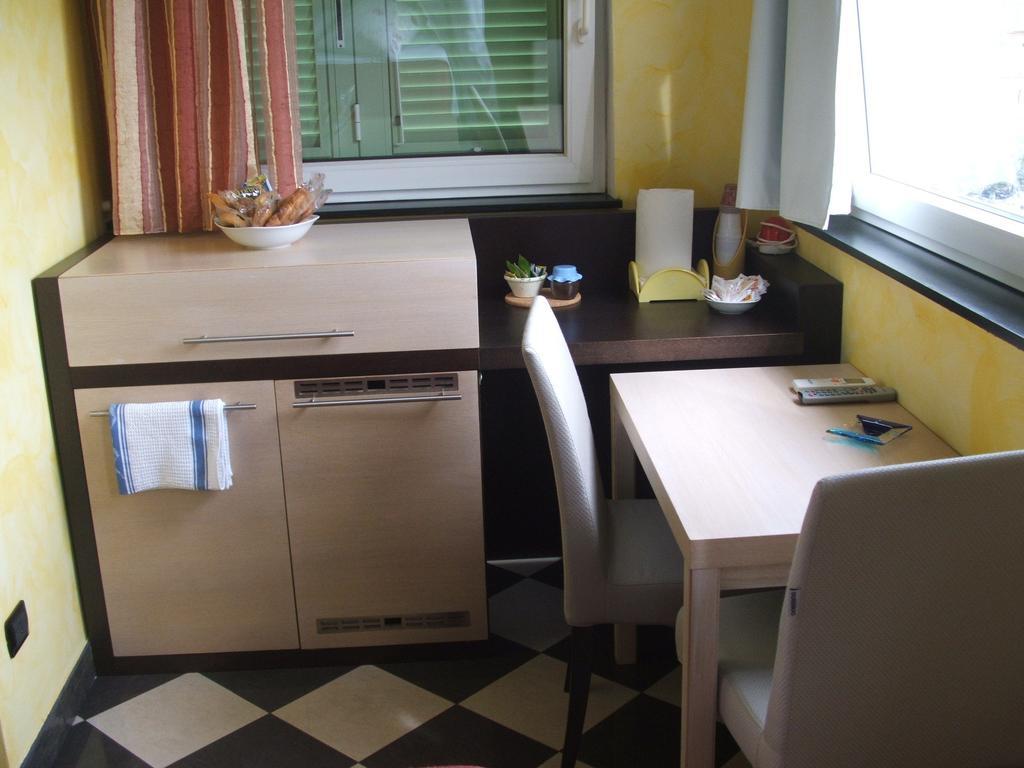 Villa Nina La Spezia Room photo